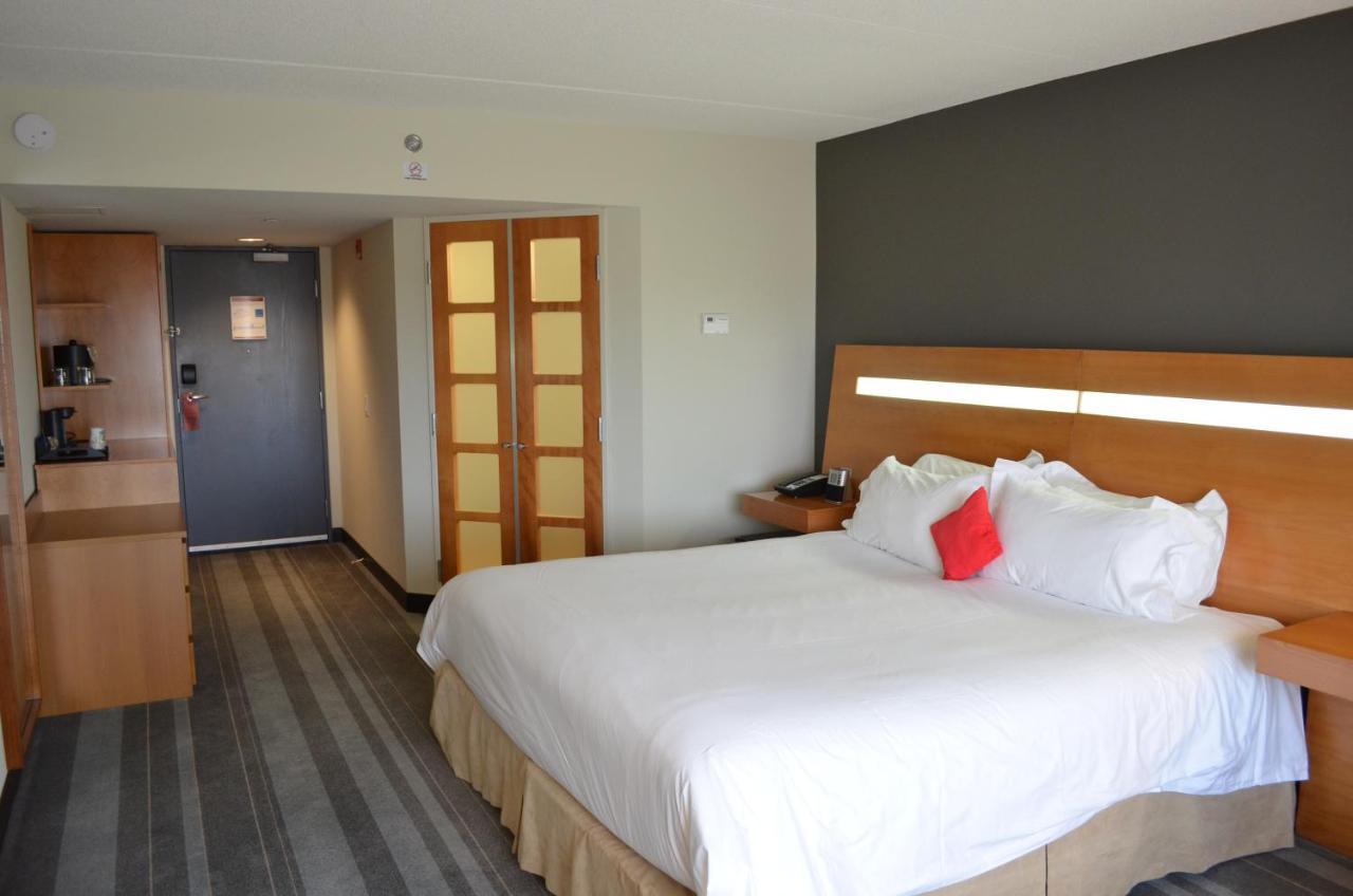 Novotel Toronto Vaughan Centre Экстерьер фото