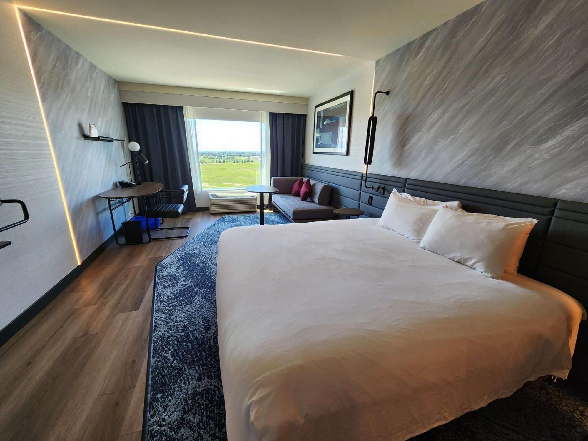 Novotel Toronto Vaughan Centre Экстерьер фото