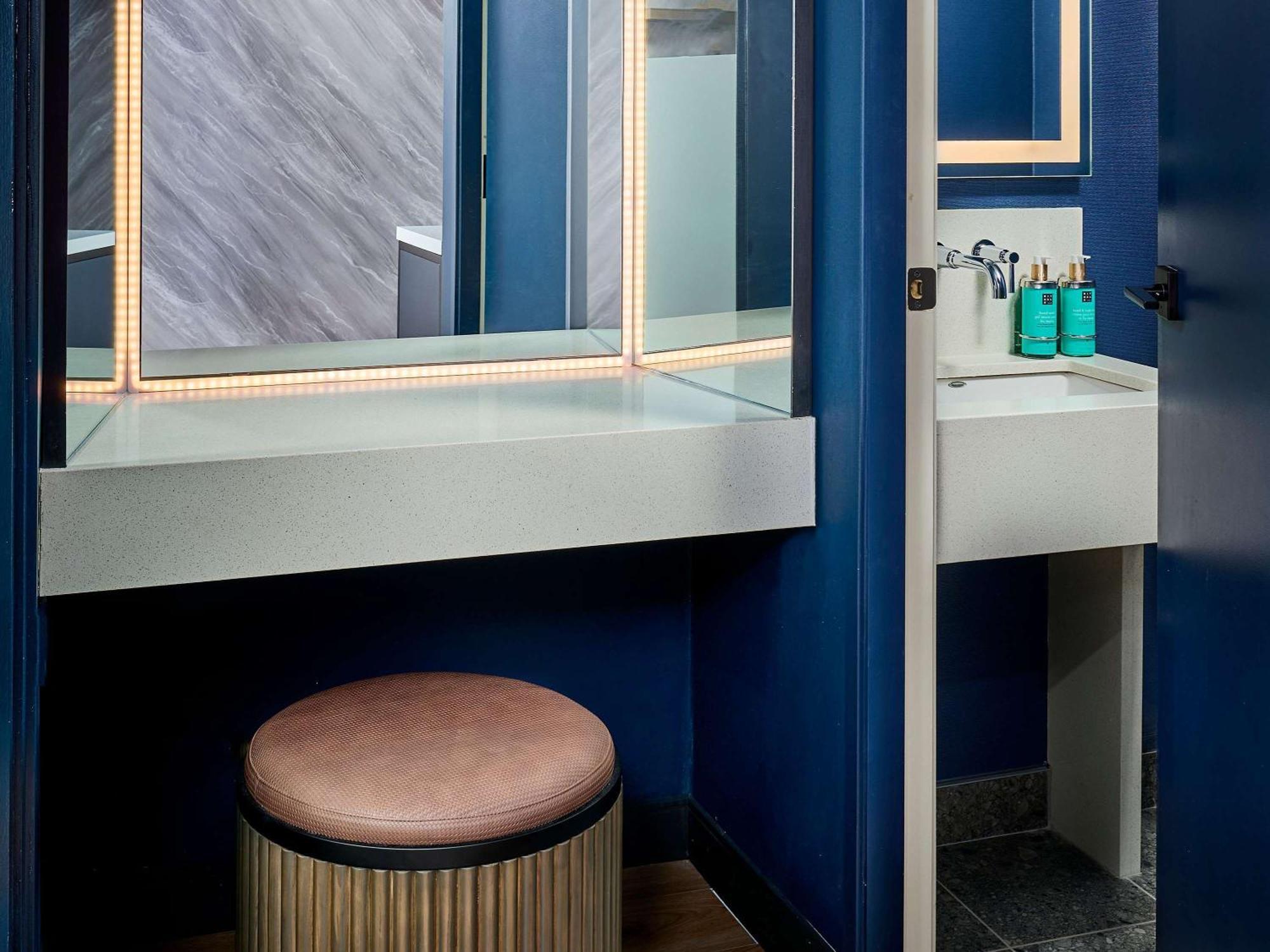 Novotel Toronto Vaughan Centre Экстерьер фото
